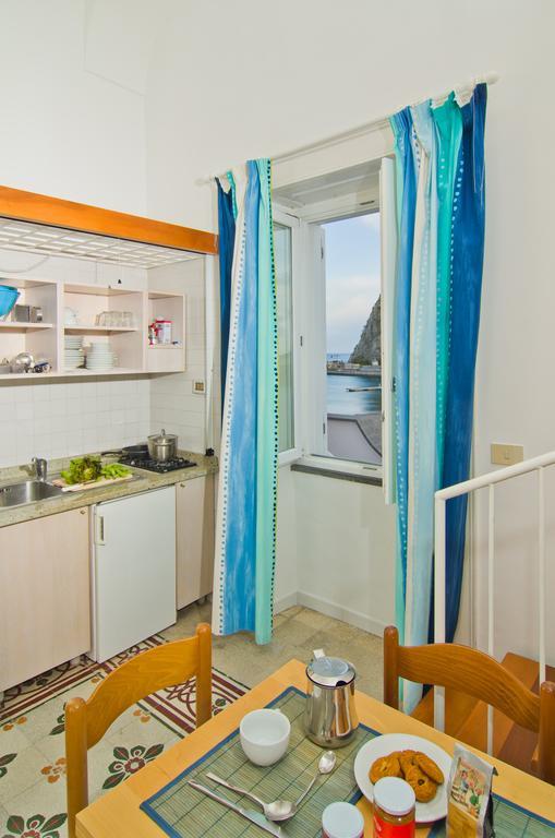Appartamenti Le Pleiadi - Sant'Angelo D'Ischia Room photo
