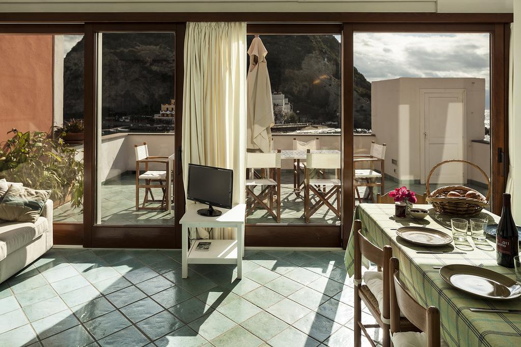 Appartamenti Le Pleiadi - Sant'Angelo D'Ischia Room photo